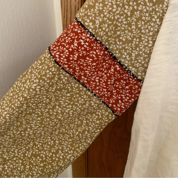 Promesa Floral Sleeve Blouse - Picture 2 of 7